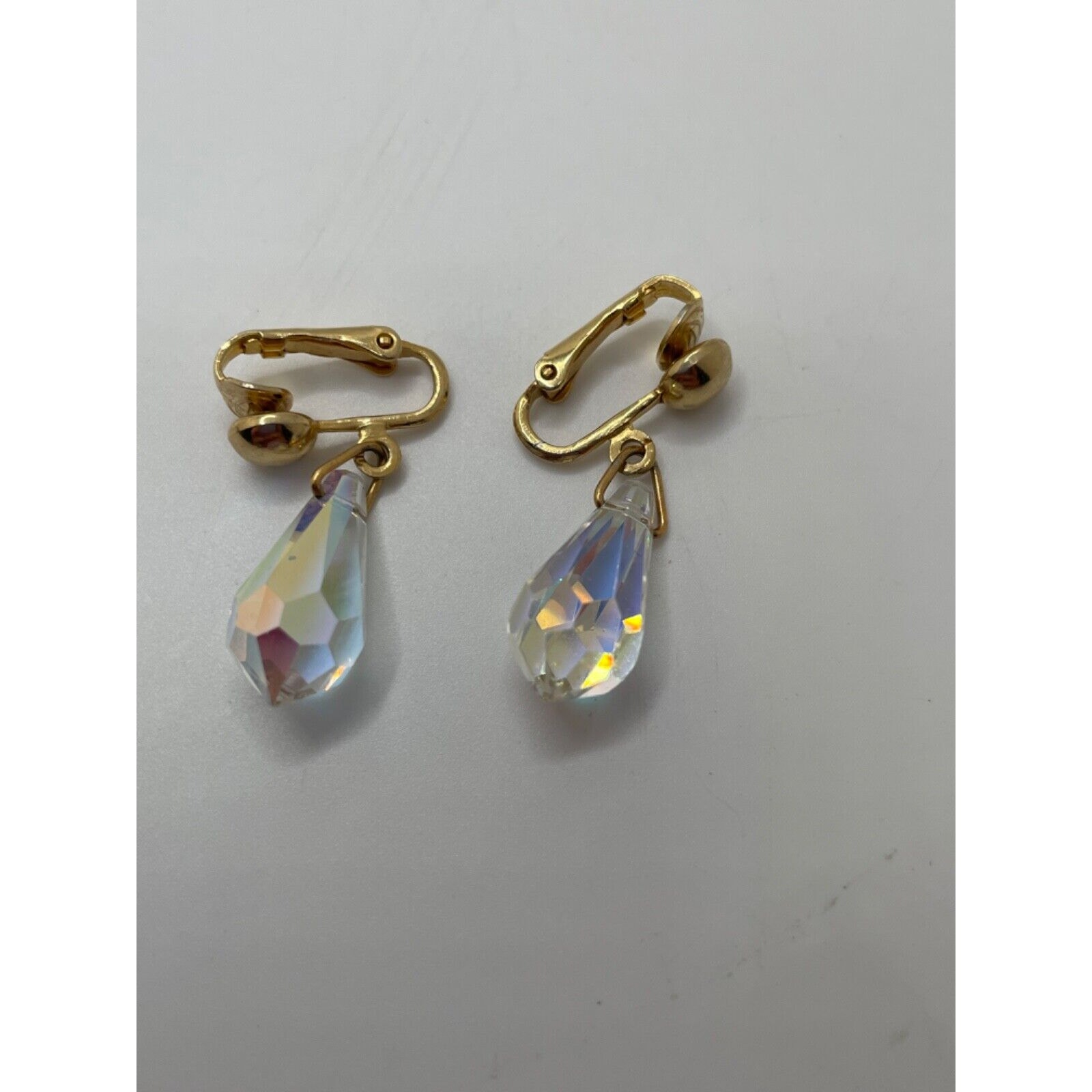 Sara Covington Gold Tone Vintage Earrings